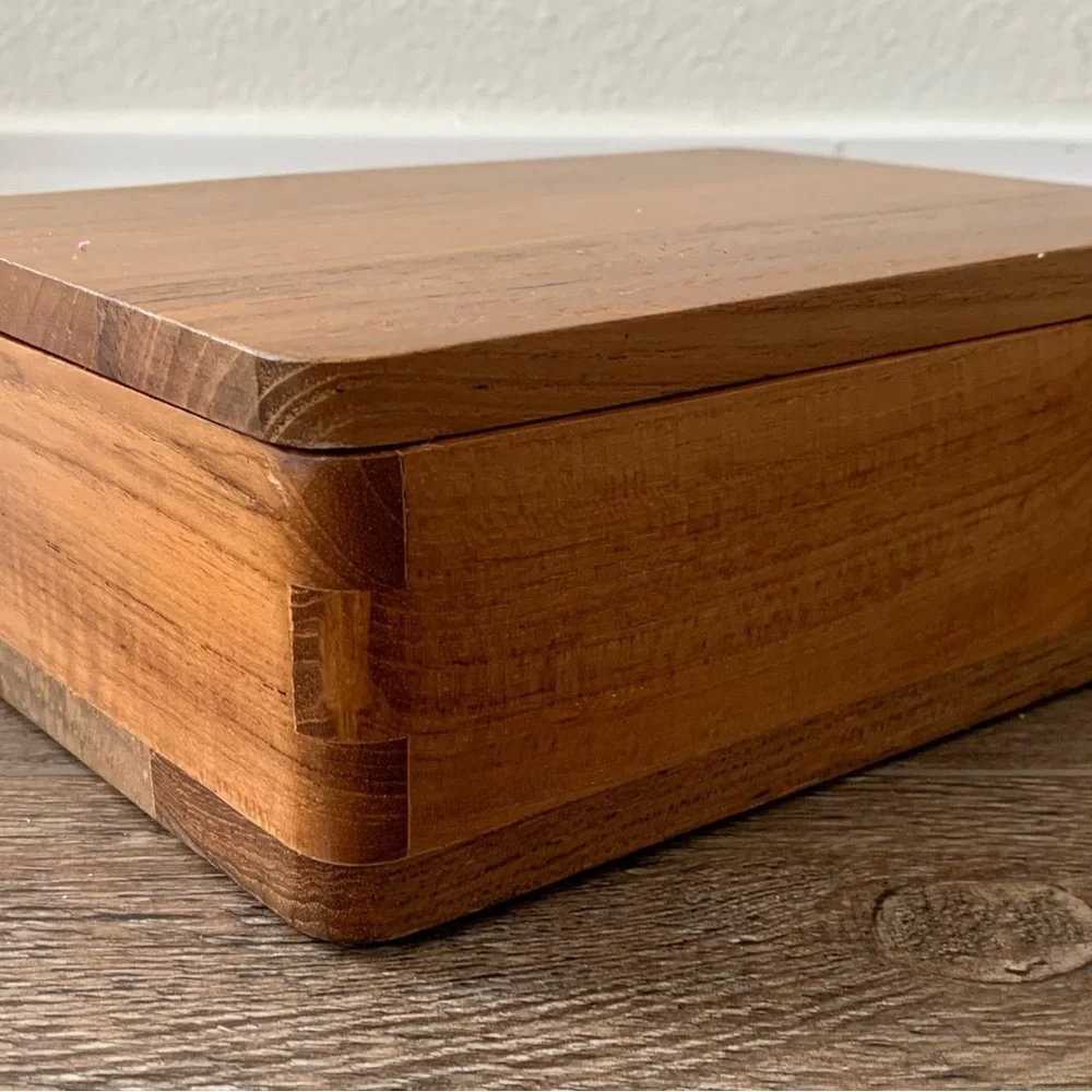 Wooden box